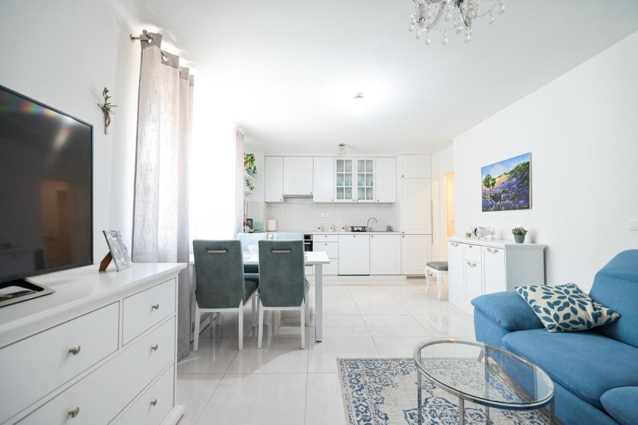 Two Bedroom Apartment With A Balcony Relja Zadar Exterior foto