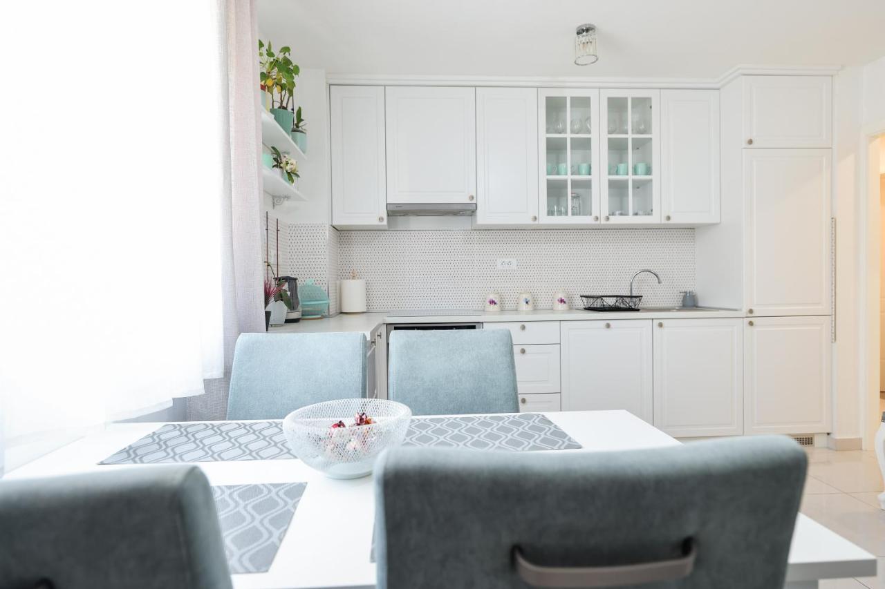 Two Bedroom Apartment With A Balcony Relja Zadar Exterior foto