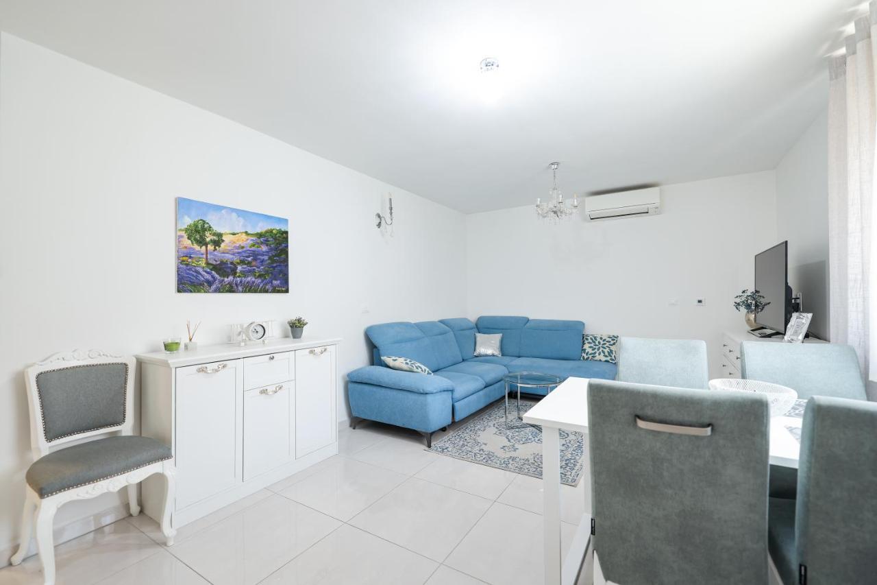 Two Bedroom Apartment With A Balcony Relja Zadar Exterior foto